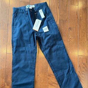 NWT Old Navy Boys Navy School Uniform Chinos - Straight Fit- Size 10 Slim